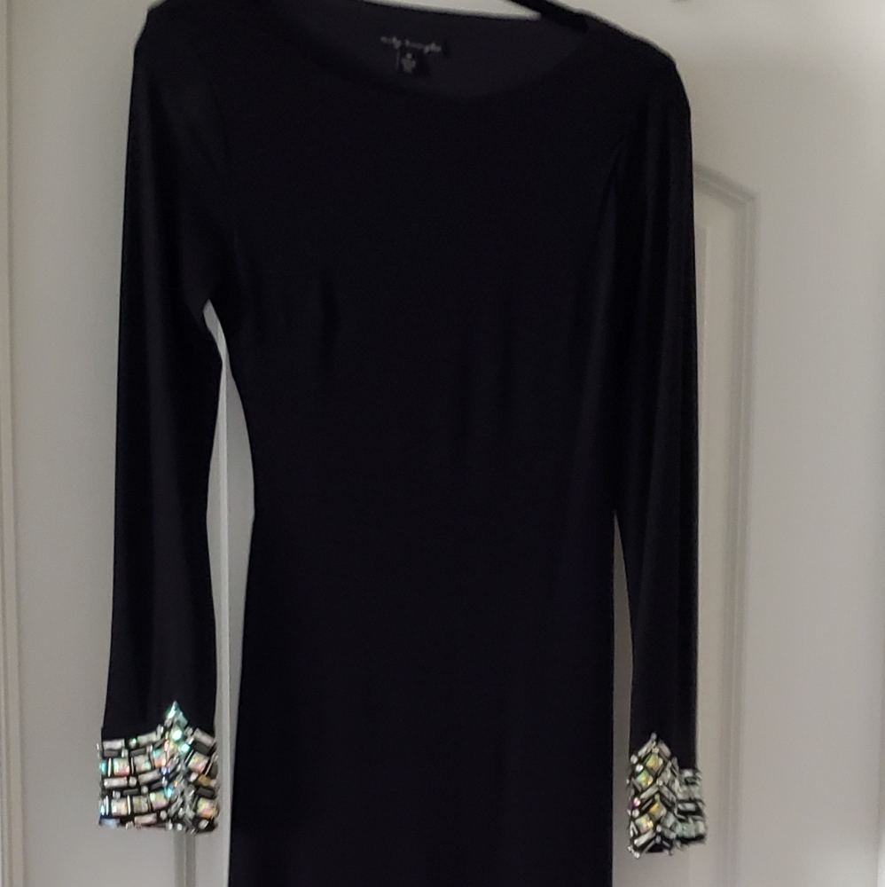 Beautiful black open back gown - Picture 7 of 10